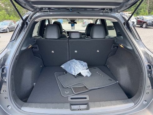 New 2025 Nissan Kicks SR w/ SR Premium Package image 11