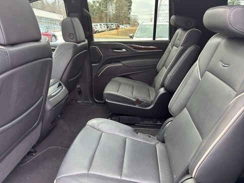 Used 2024 Cadillac Escalade ESV Premium Luxury image 10