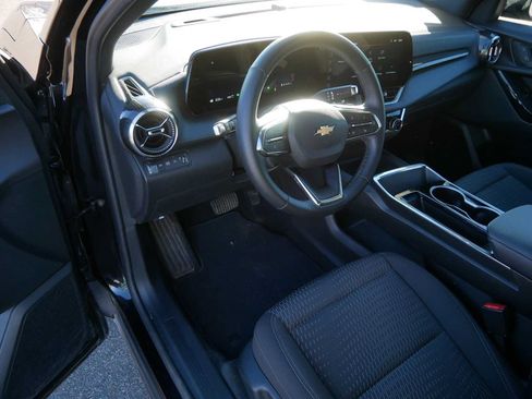 Used 2025 Chevrolet Equinox LT image 19