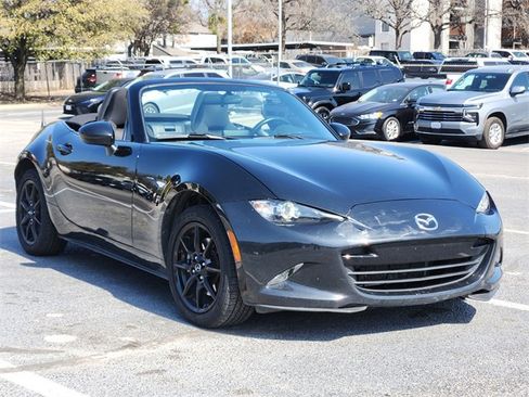 Used 2019 MAZDA MX-5 Miata Sport image 2