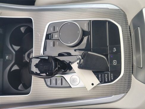 Used 2021 BMW X5 M50i image 25