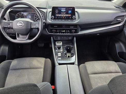 Used 2025 Nissan Rogue SV FWD image 14