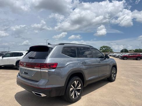 Used 2024 Volkswagen Atlas SE FWD image 21