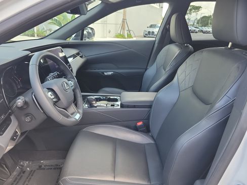 Certified 2024 Lexus RX 350 FWD w/ Technology Package image 21