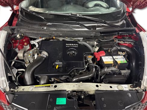 Used 2013 Nissan Juke SV image 11