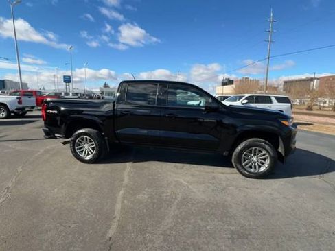 Used 2023 Chevrolet Colorado LT w/ LT Convenience Package II image 9