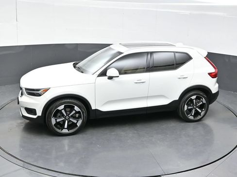 Used 2019 Volvo XC40 T5 Momentum AWD/4WD image 33