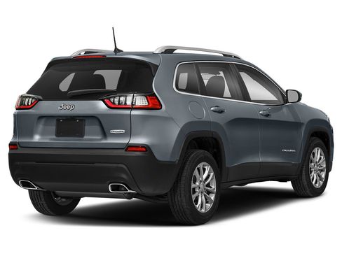 Used 2019 Jeep Cherokee Latitude Plus w/ Cold Weather Group AWD/4WD image 2