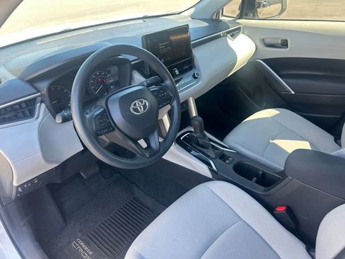 Used 2024 Toyota Corolla Cross L FWD image 21