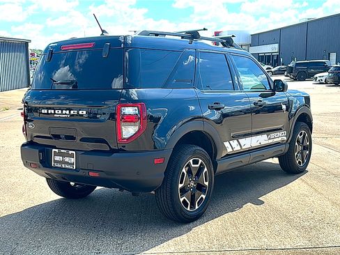 Used 2023 Ford Bronco Sport Outer Banks w/ Tech Package AWD/4WD image 8