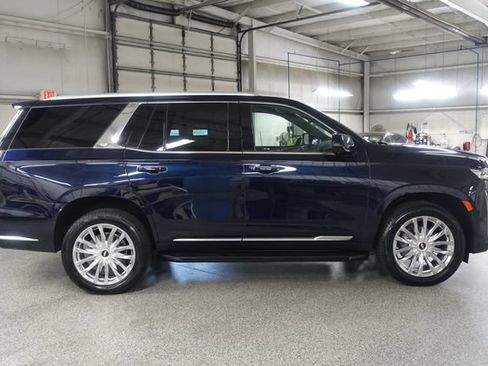 Used 2023 Cadillac Escalade Premium Luxury AWD/4WD image 8