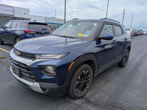 Used 2022 Chevrolet TrailBlazer LT w/ Convenience Package AWD/4WD image 4