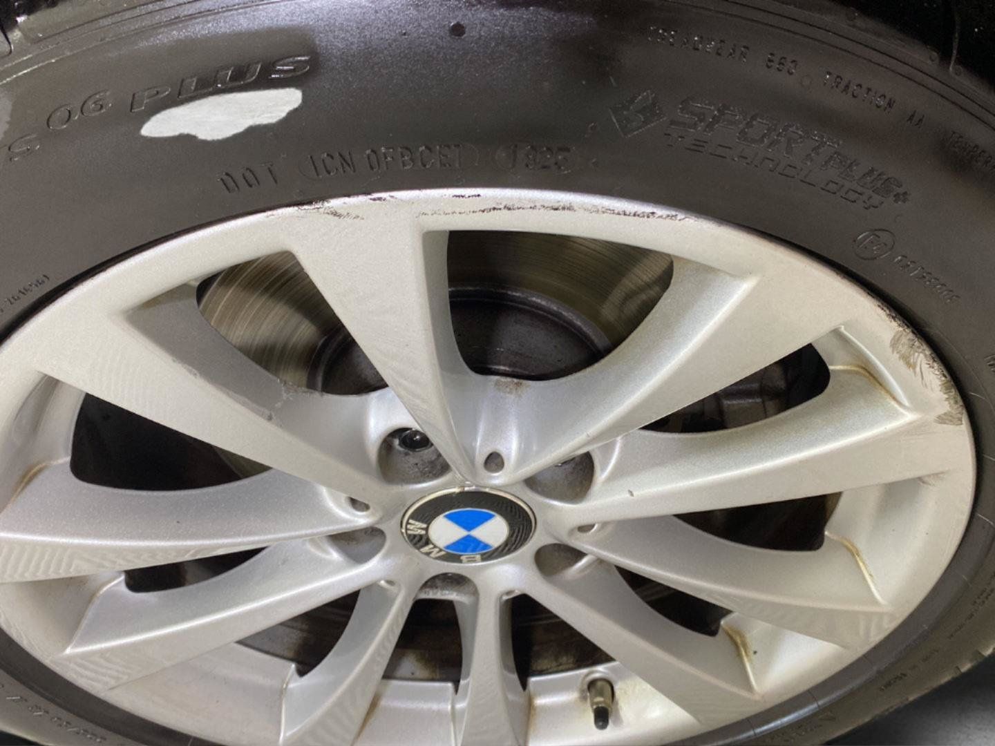 Used 2017 BMW 320i xDrive Sedan AWD/4WD image 8