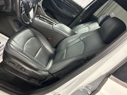 Used 2023 Buick Enclave Essence FWD image 12