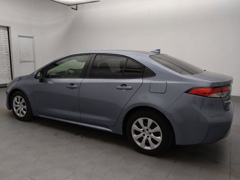 Used 2021 Toyota Corolla LE image 3