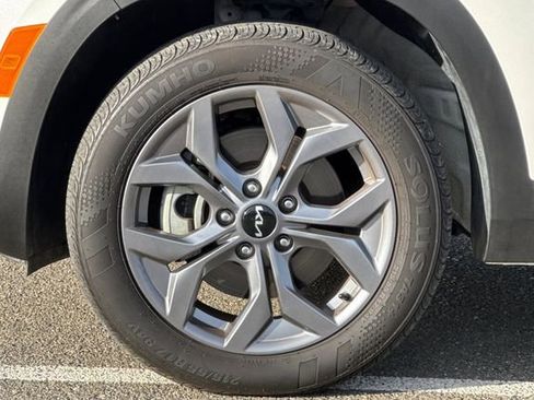 Certified 2024 Kia Seltos LX AWD/4WD image 33