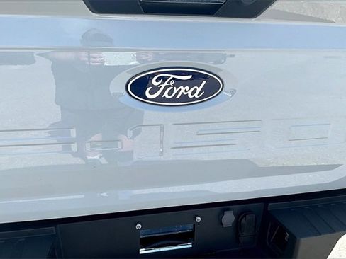 Used 2024 Ford F150 XLT w/ Mobile Office Package image 14
