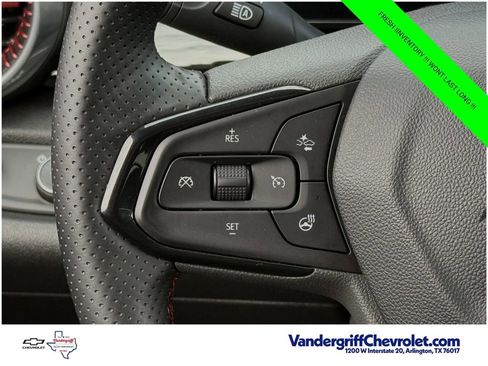 Certified 2025 Chevrolet Trax RS w/ Driver Confidence Package FWD image 13