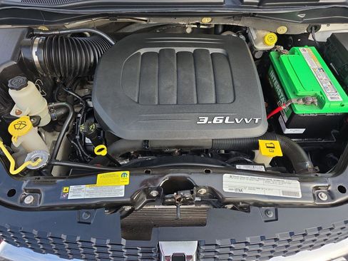 Used 2011 Dodge Grand Caravan Crew w/ Entertainment Group 1 image 13