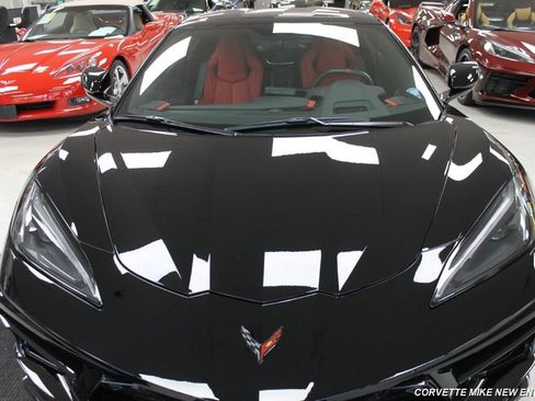 Used 2020 Chevrolet Corvette Stingray Preferred Cpe w/ 2LT Preferred Equipment Group RWD image 19