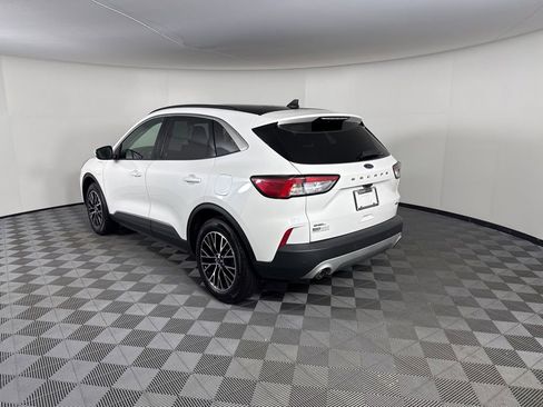 Used 2022 Ford Escape SEL w/ Technology Package image 3