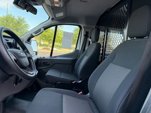 Used 2024 Ford Transit 250 Low Roof w/ Exterior Upgrade Package RWD image 16