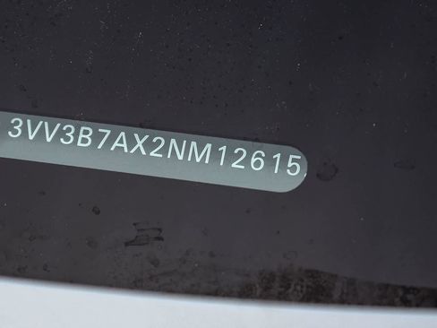 Used 2022 Volkswagen Tiguan SE image 29