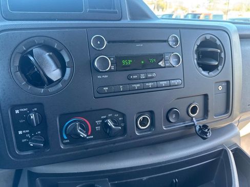 Used 2012 Ford E-350 and Econoline 350 XLT image 28