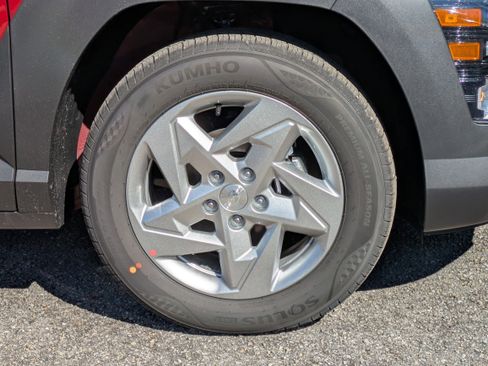 New 2026 Hyundai Kona SE image 11