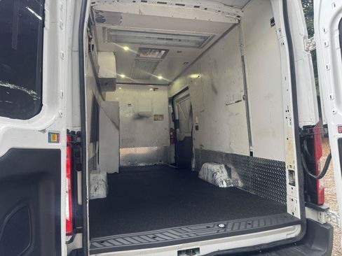 Used 2018 Ford Transit 250 148 High Roof Extended RWD image 13