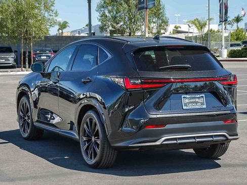 New 2026 Lexus NX 350h F Sport AWD/4WD image 4