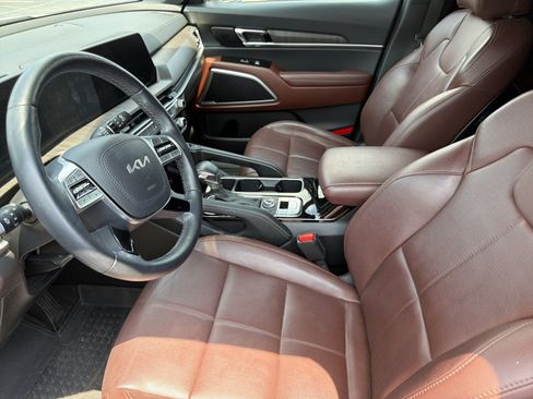 Used 2023 Kia Telluride EX w/ EX Captain's Chair Package AWD/4WD image 11