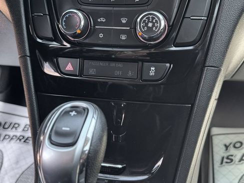 Used 2021 Buick Encore Preferred w/ Safety Package AWD/4WD image 26