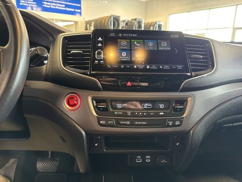Certified 2024 Honda Ridgeline RTL image 17