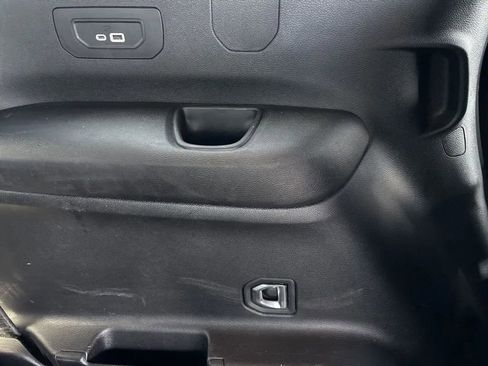 Used 2021 Jeep Grand Cherokee L Laredo image 25