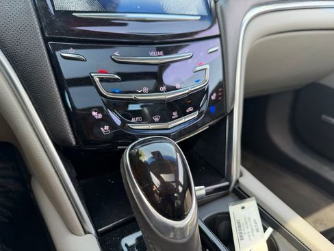 Used 2013 Cadillac XTS Premium FWD image 15
