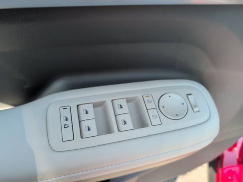 Certified 2026 Hyundai Santa Fe SEL AWD/4WD image 32