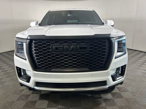 Used 2022 GMC Yukon XL Denali AWD/4WD image 7