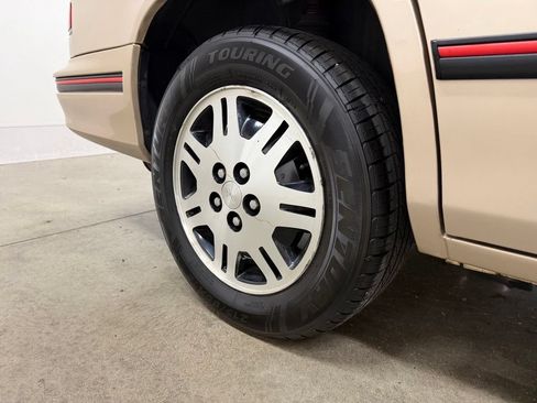 Used 1994 Chevrolet Lumina Euro FWD image 9