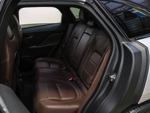 Used 2018 Jaguar F-PACE S image 32