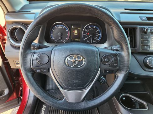 Used 2018 Toyota RAV4 LE w/ All Weather Liner Package image 20