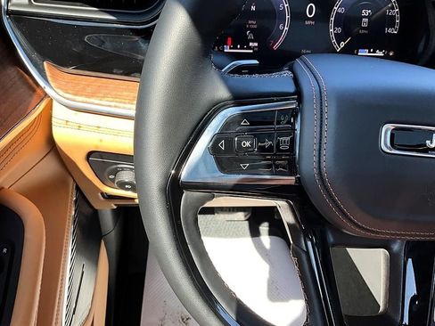 New 2026 Jeep Grand Cherokee Summit w/ Obsidian Package image 29