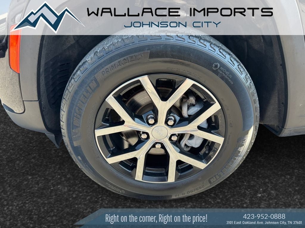 Used 2023 Jeep Grand Cherokee Limited AWD/4WD image 9