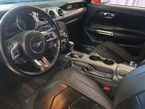 Used 2016 Ford Mustang Coupe RWD image 14
