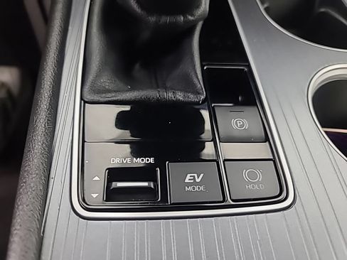 Used 2026 Toyota Sienna LE FWD image 40