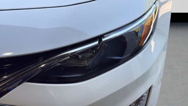 Used 2025 Chevrolet Malibu LT FWD image 33
