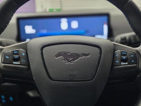 Used 2022 Ford Mustang Mach-E Select image 22