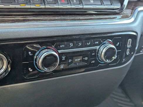 Used 2024 GMC Sierra 1500 Elevation image 29