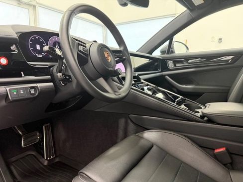 Certified 2025 Porsche Panamera 4 AWD/4WD image 4