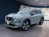 Used 2021 Nissan Rogue Platinum image 3